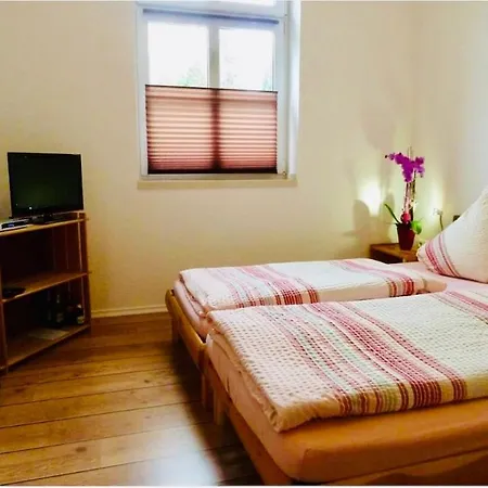 Mit Separaten Schlafmoeglichkeiten, Zentral Gelegen Appartement *