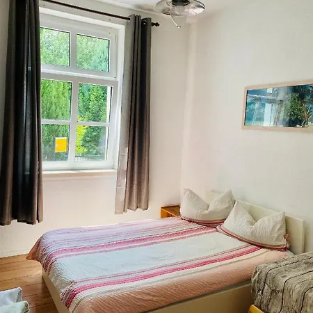 Mit Separaten Schlafmoeglichkeiten, Zentral Gelegen Appartement *